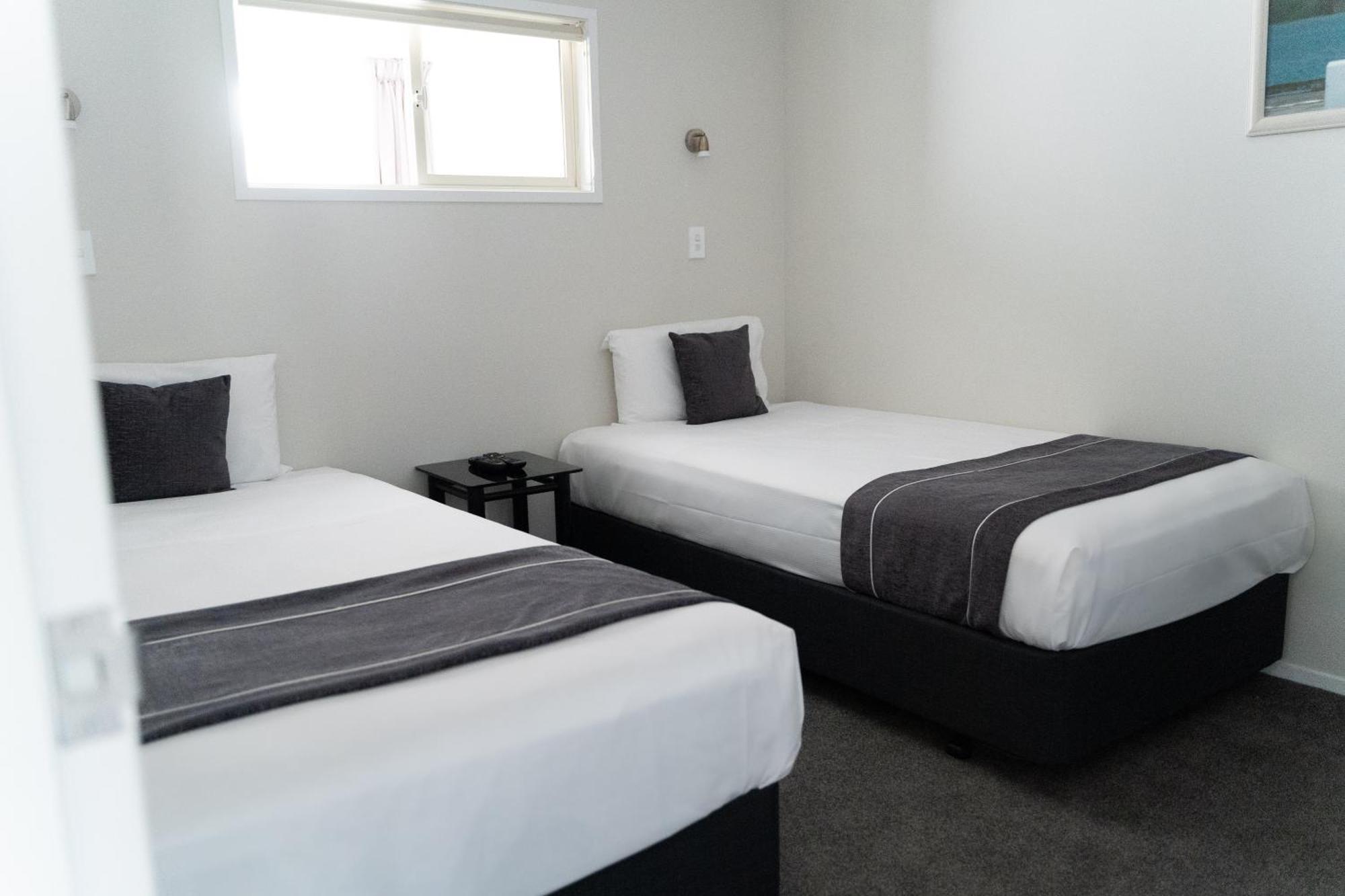 Pacific Coast Motor Lodge ファカタネ エクステリア 写真