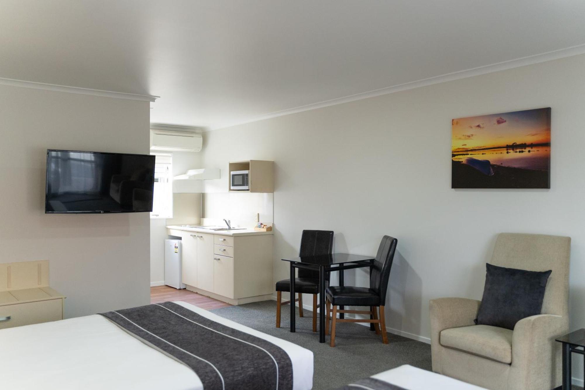 Pacific Coast Motor Lodge ファカタネ エクステリア 写真