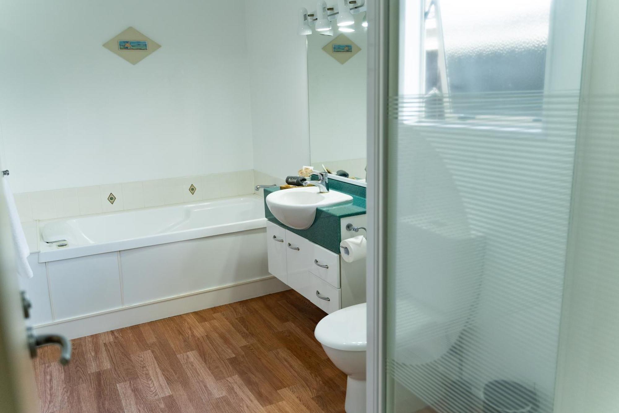 Pacific Coast Motor Lodge ファカタネ エクステリア 写真