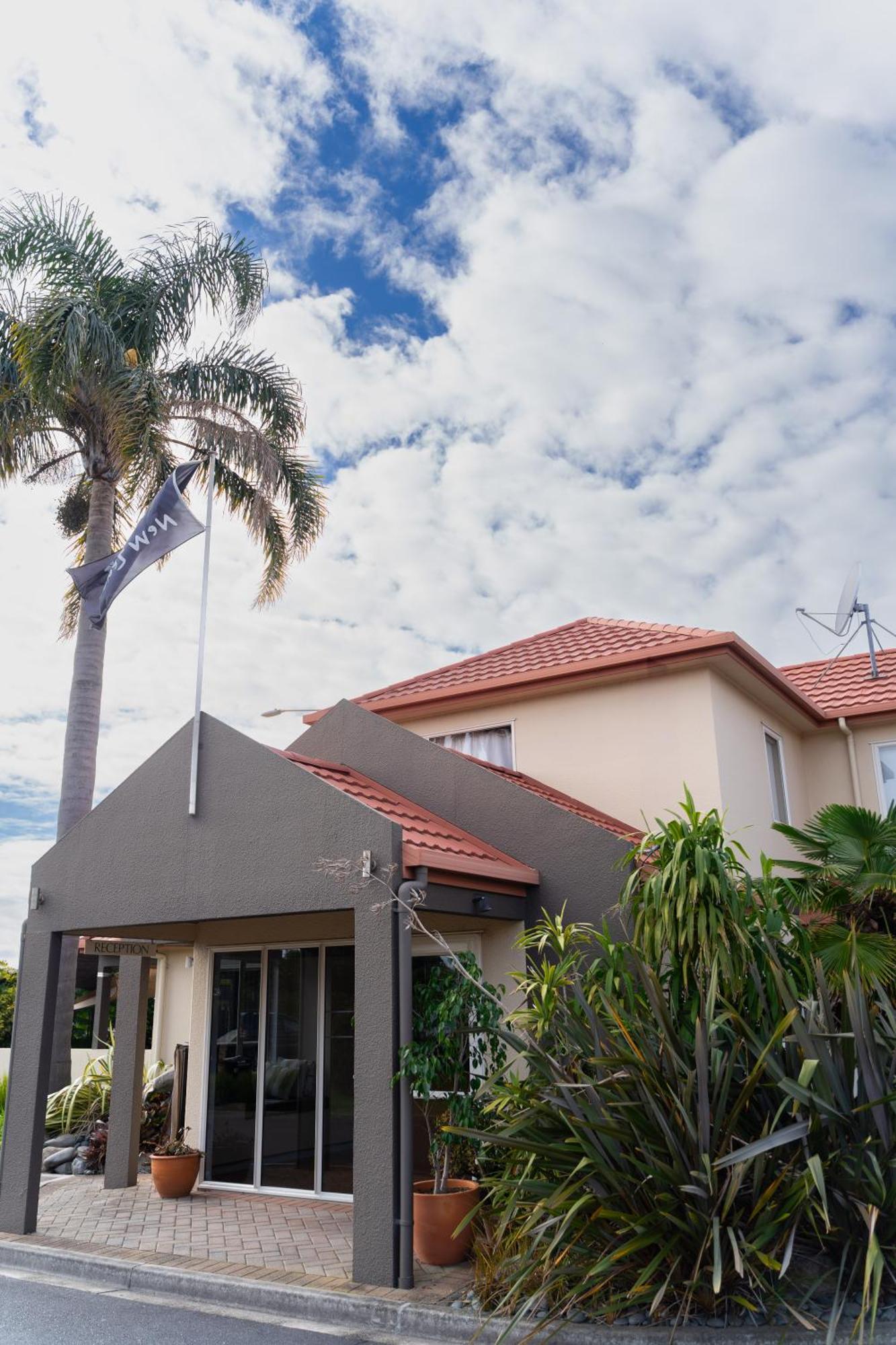Pacific Coast Motor Lodge ファカタネ エクステリア 写真